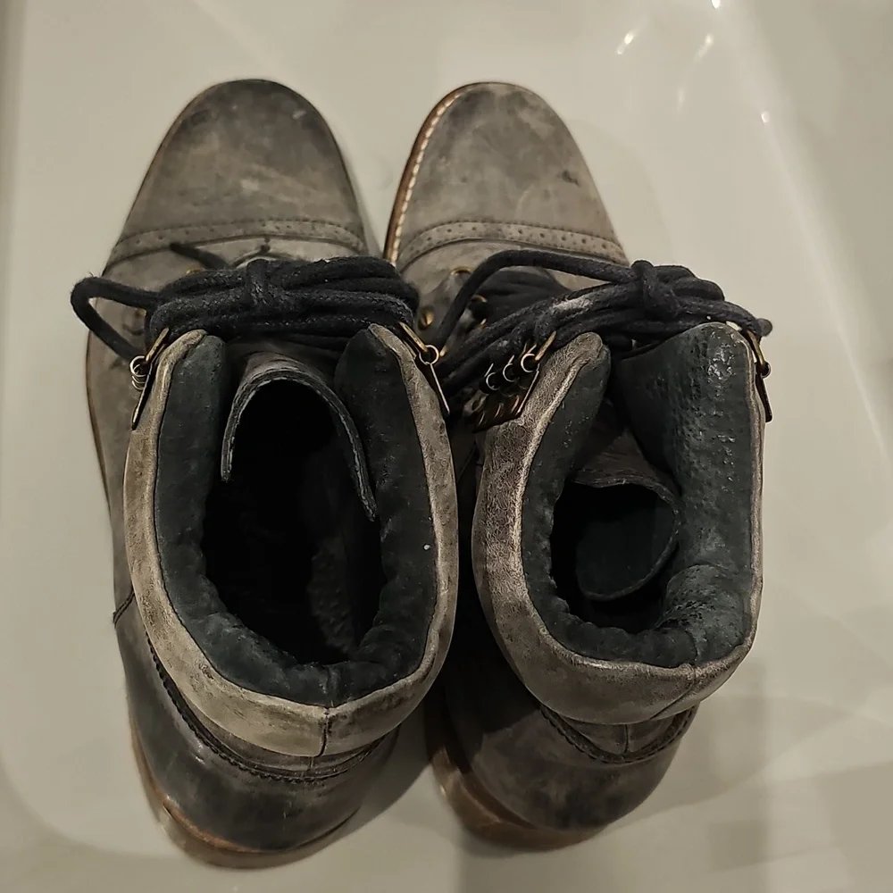 FREE PEOPLE Distressed Gray Leather Lace-Up Ankle Booties